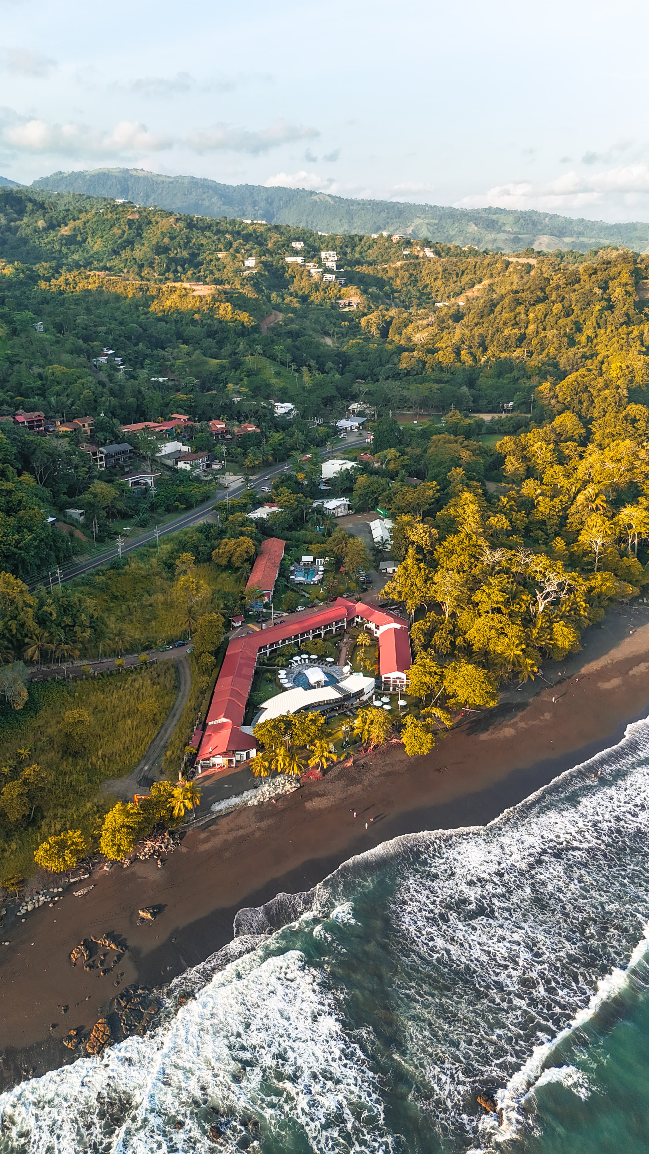 Playa Hermosa beach and aerial views of Hotel Terraza del Pacífico (16)