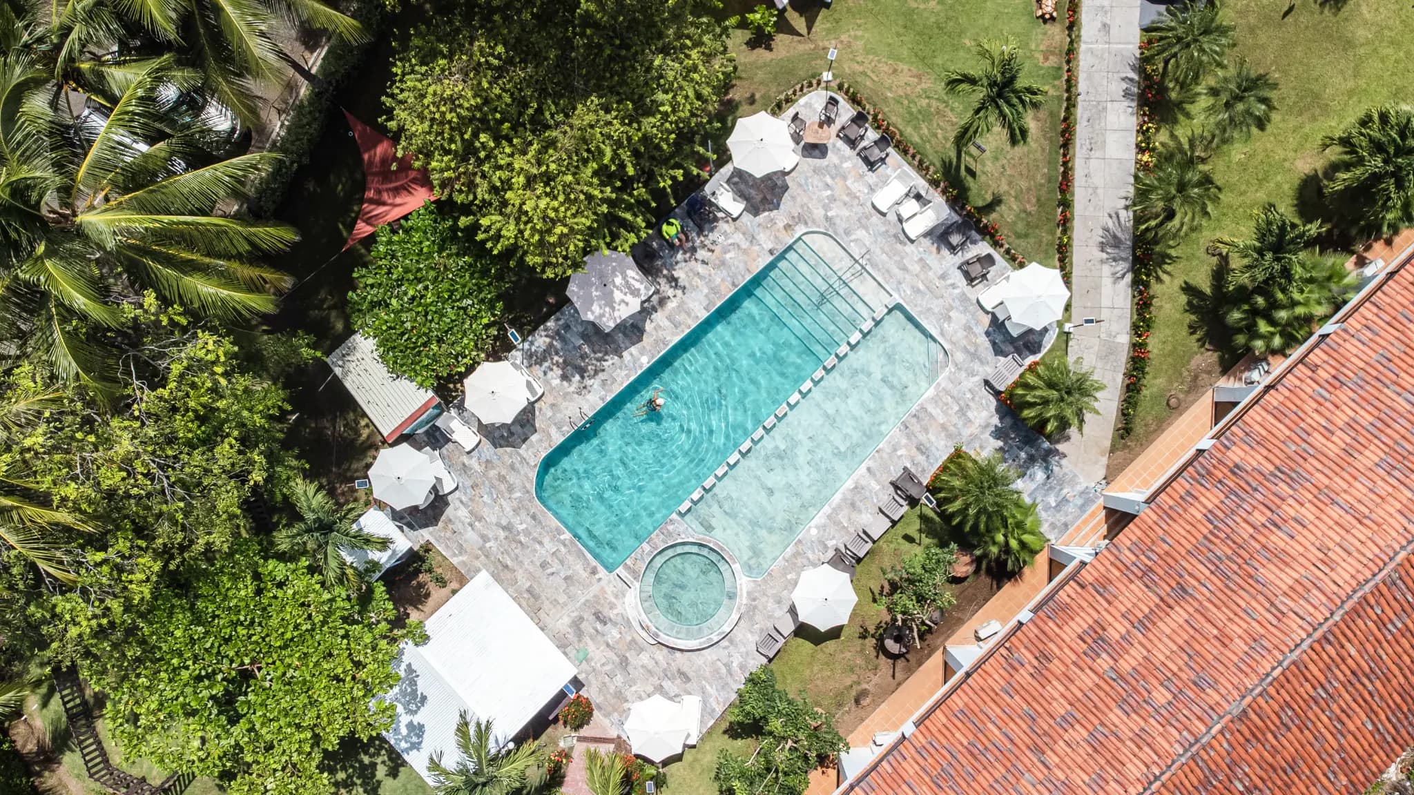 Swimming pool at Hotel Terraza del Pacífico in Playa Hermosa (7)