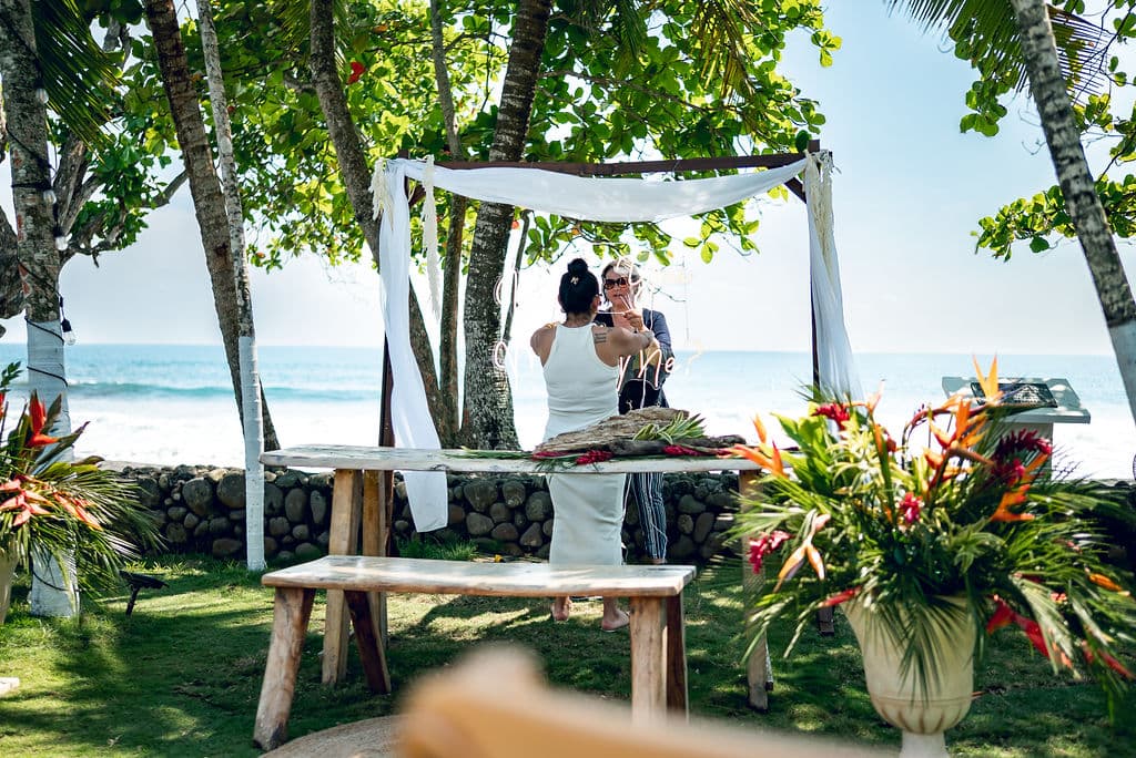 Beachfront wedding at Hotel Terraza del Pacífico (8)